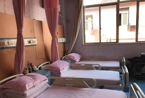仅一周董璇二婚老公就被扒干净，她又看走眼了？